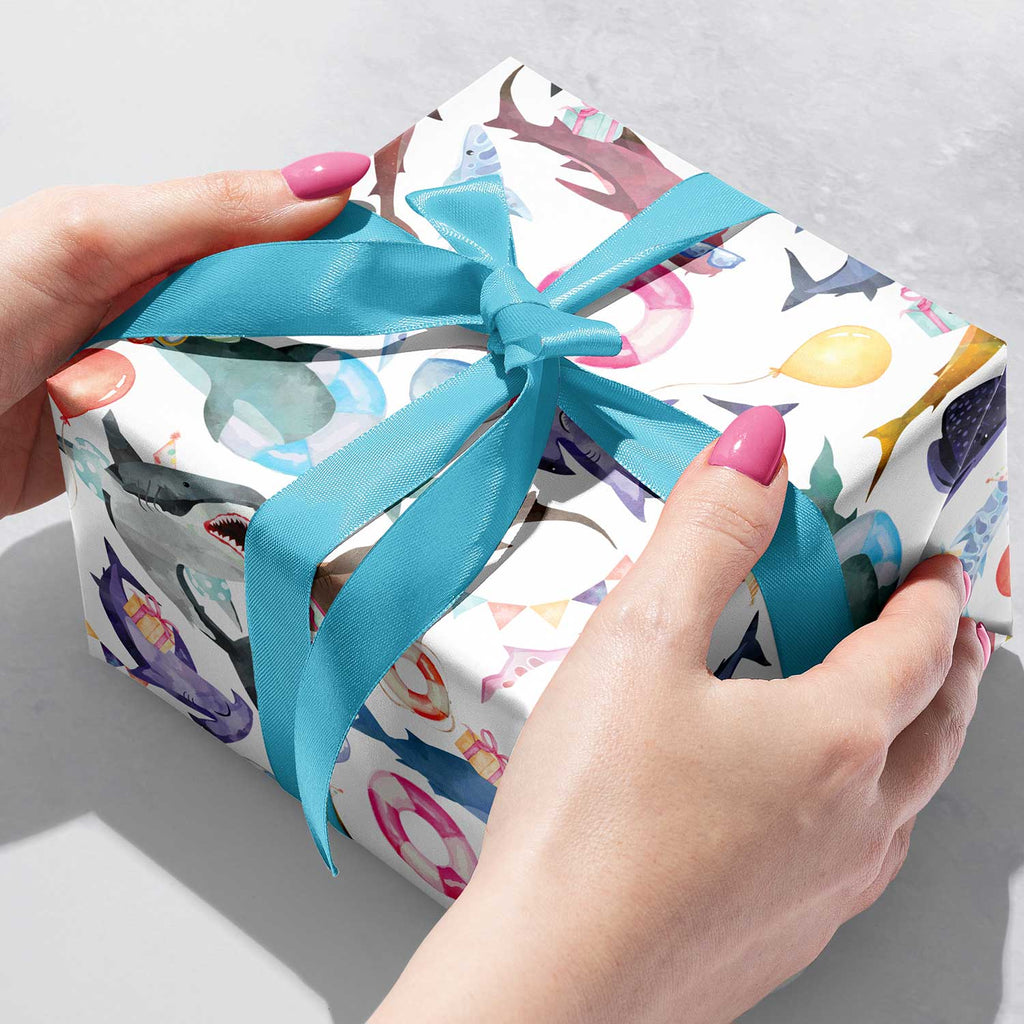 B284b Birthday Shark Gift Wrapping Paper Gift Box 