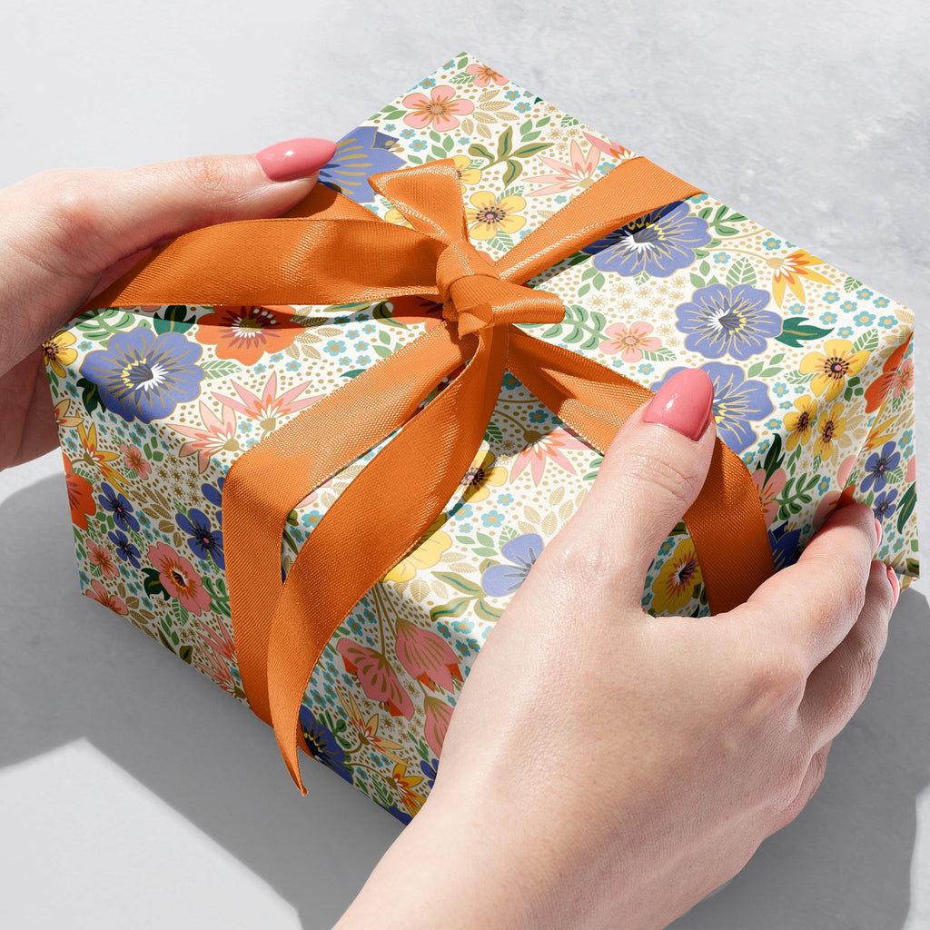Golden Floral Gift Wrapping Paper Gift Box 