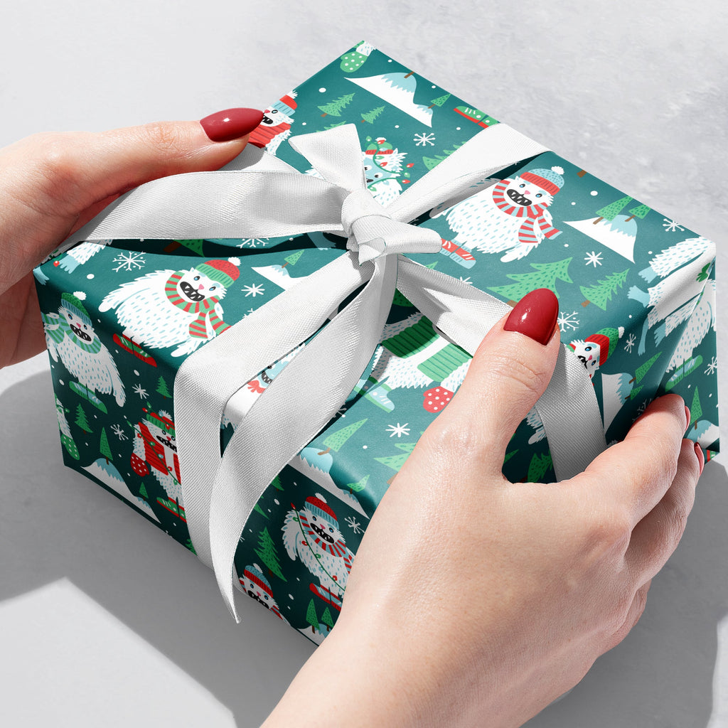 XB523b Yeti for the Holidays Christmas Gift Wrap Gift Box 